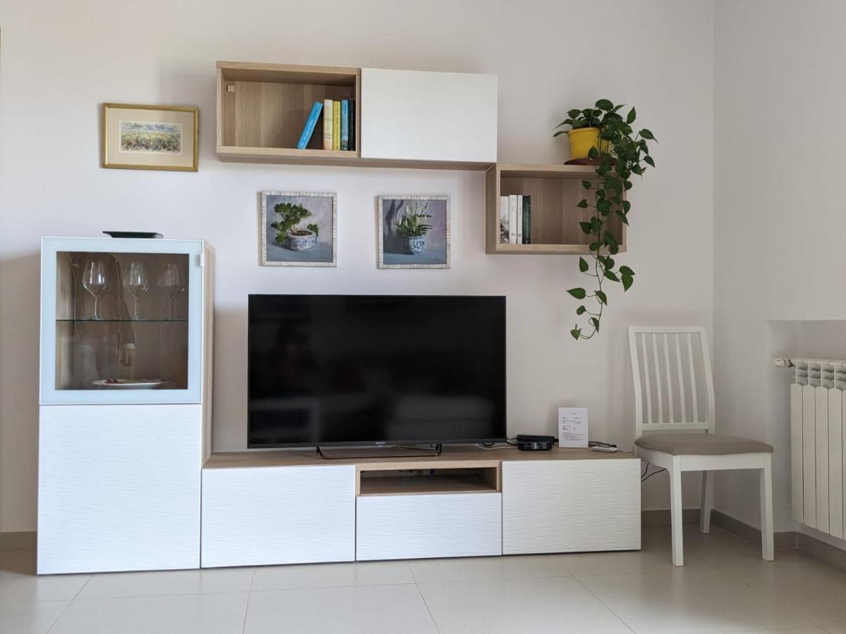 La Casa Dei Due Mari - Large Apartment With Parking Taranto Eksteriør billede